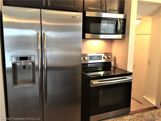 Foto del edificio - 1992 Stanley Blvd