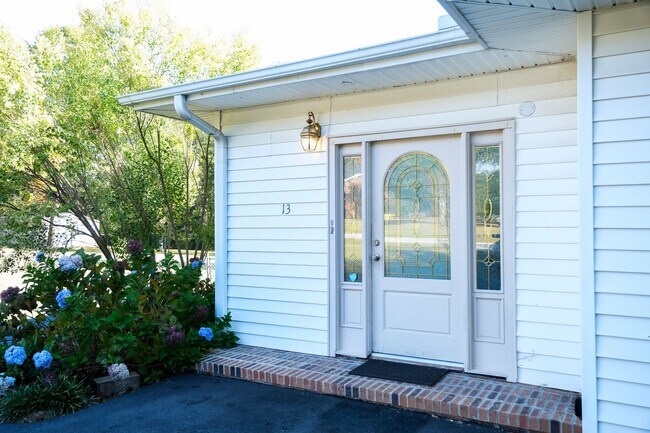 Building Photo - 3Bedroom/2Bath Greenville Home Available Now