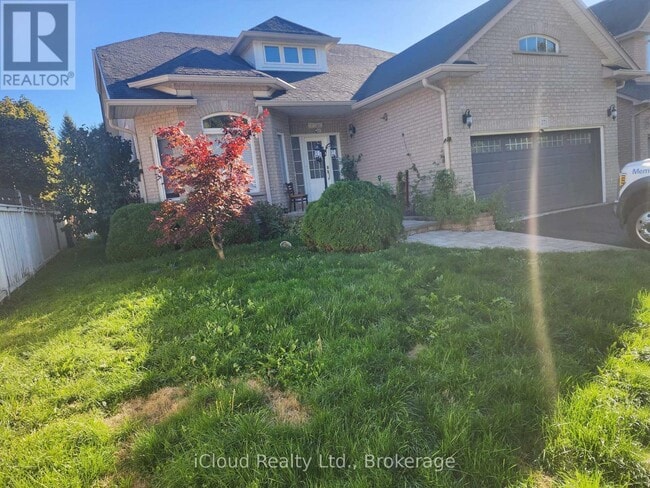 Building Photo - 271 Ryerson Crescent