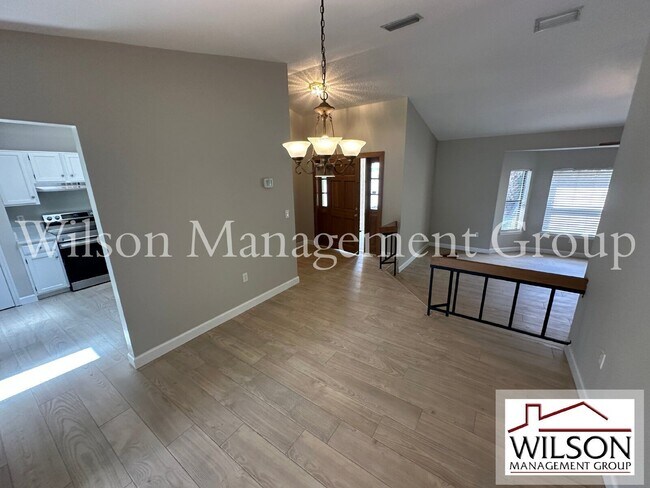 Building Photo - 840 Maraval Ct