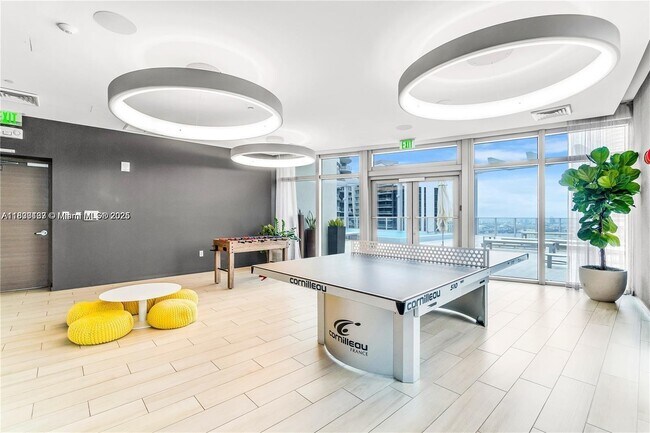 Foto del edificio - 1100S S Miami Ave