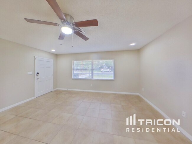 Foto del edificio - 10811 La Vista Loop