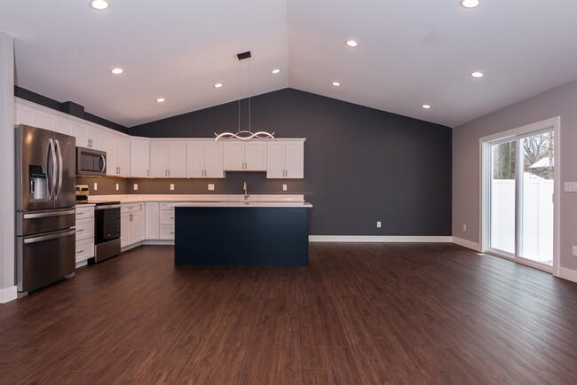Building Photo - 10999 Stadium Dr