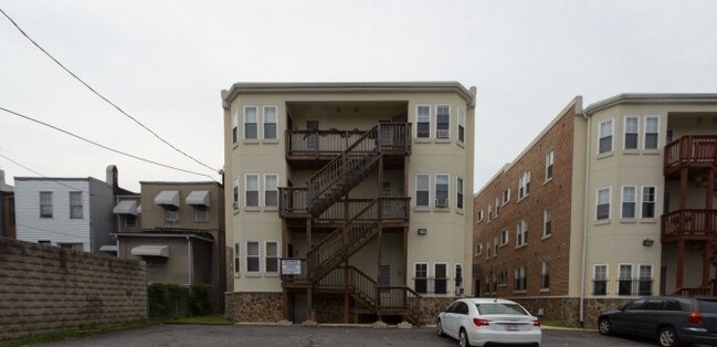 Foto del edificio - 2419 Callow Ave
