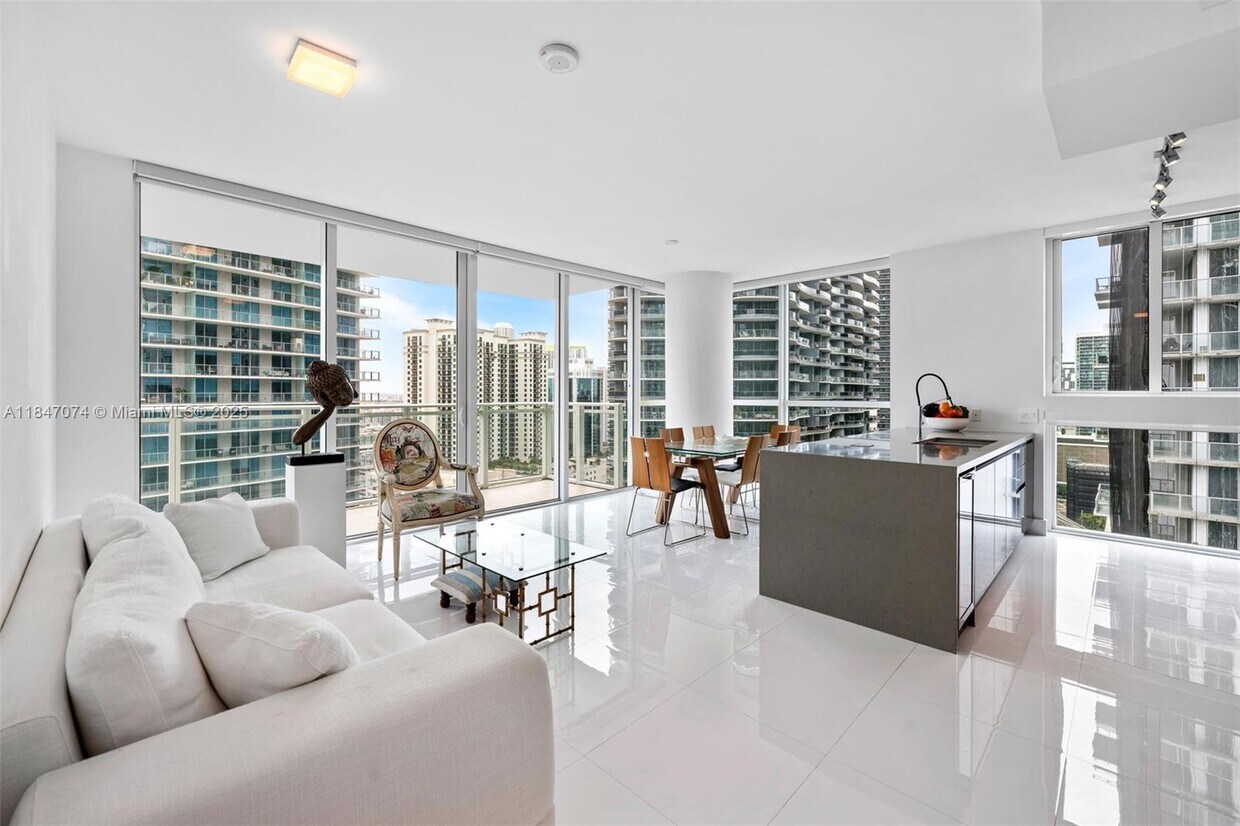Primary Photo - 1080 Brickell Ave