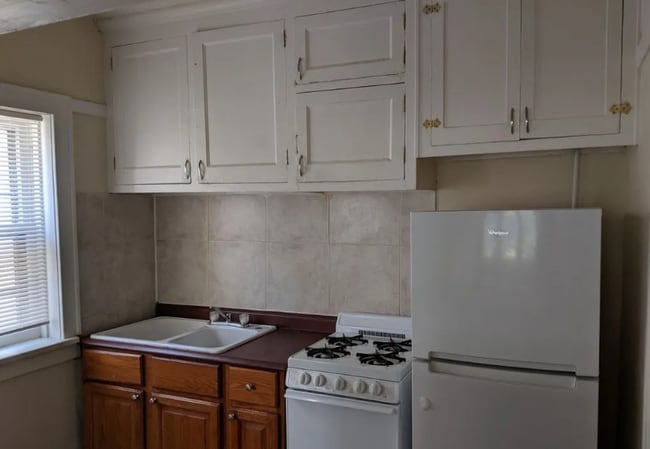 Building Photo - 417 N 39th St