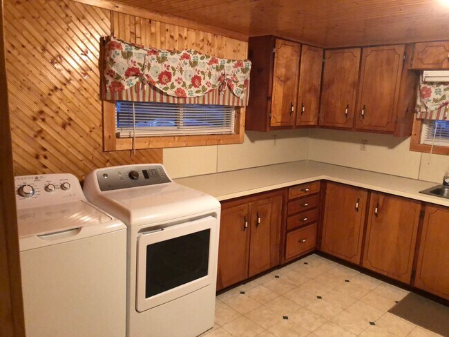 Secadora de gas - 108 Stowe Acres