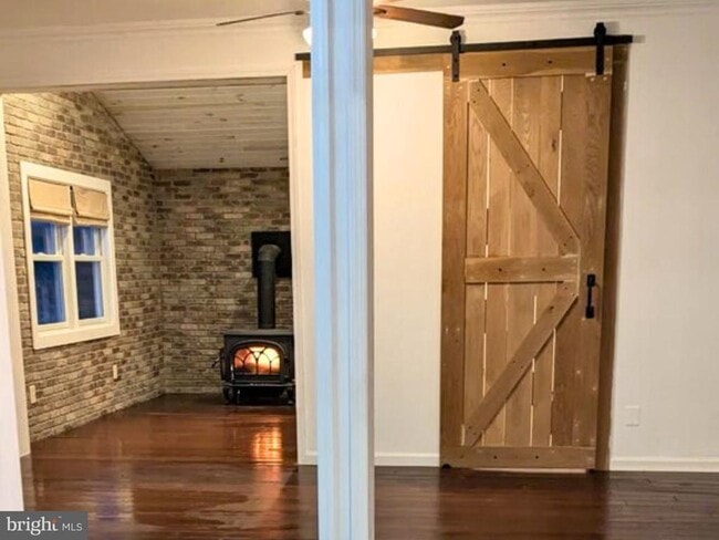 Building Photo - 82 Linvale Rd