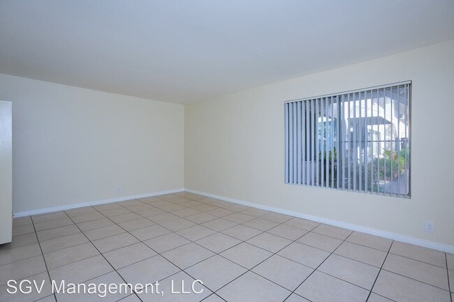 Building Photo - 1318-1326 Mountain Ave