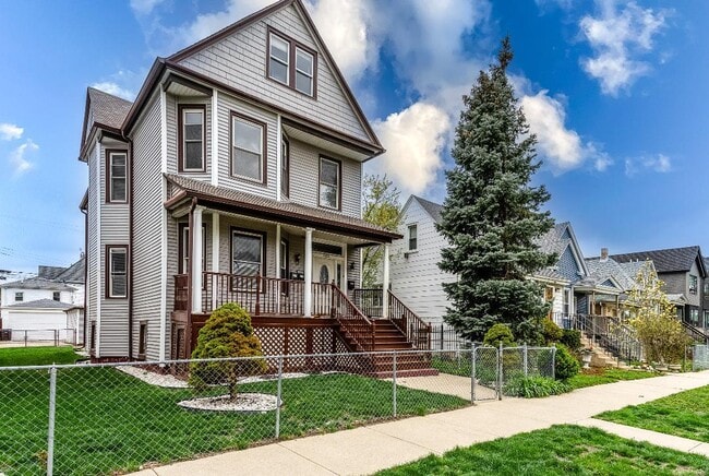 Building Photo - 4326 N Avers Ave