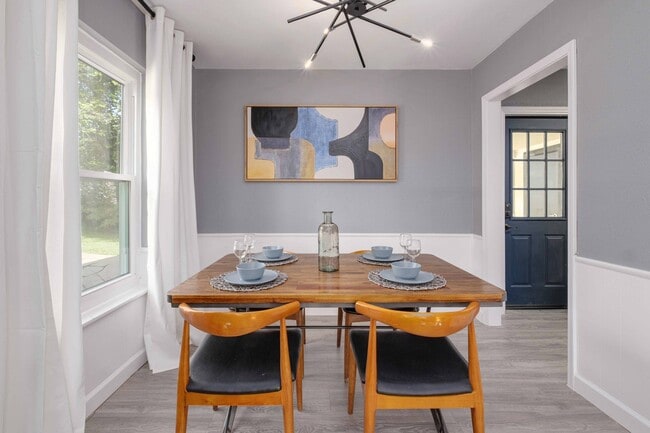 Building Photo - 1911 Miles Ave