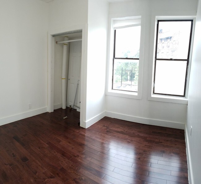 Foto del edificio - 188 Parkside Ave