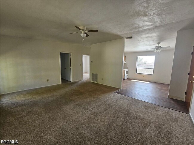 Foto del edificio - 626 SE 13th Ct