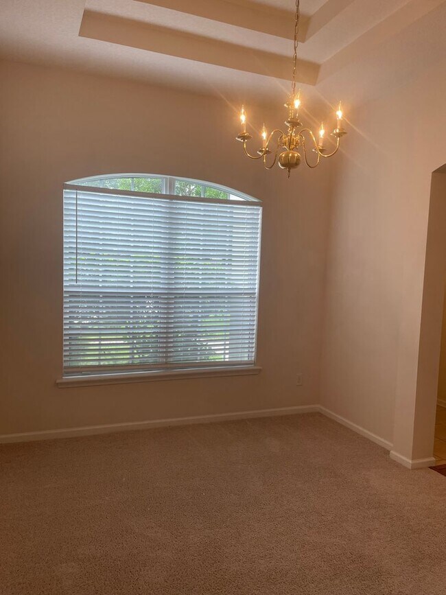 Foto del edificio - Spacious 4/2 in Desirable Jullington Creek!