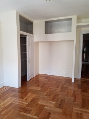 Foto del edificio - 261 Seaman Ave