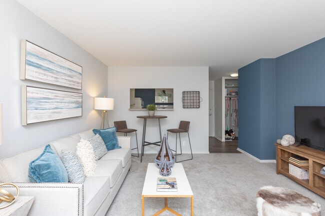 Photo - Lake Meadows Apartments