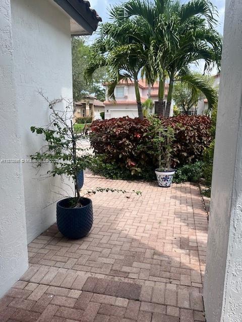 Foto del edificio - 1298 NW 192nd Terrace