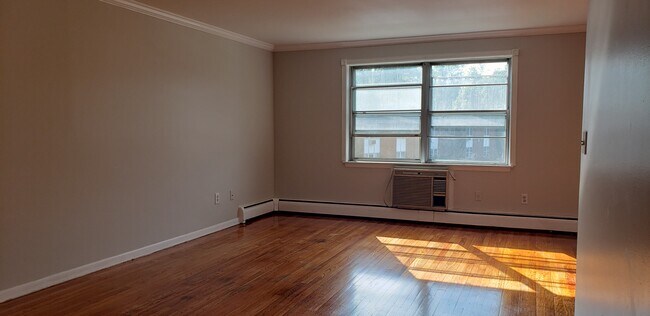 Building Photo - 55 Terrace Gdns