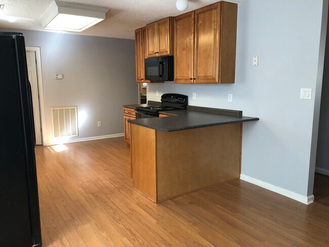 Foto del edificio - 111 Mockingbird Dr