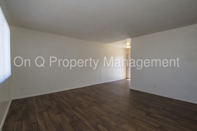 Building Photo - 2201 W Belmont Ave