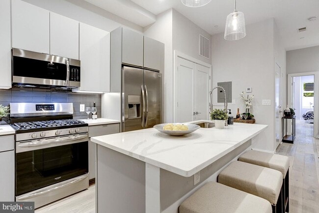 Photo - 1420 N Capitol St NW Apartment