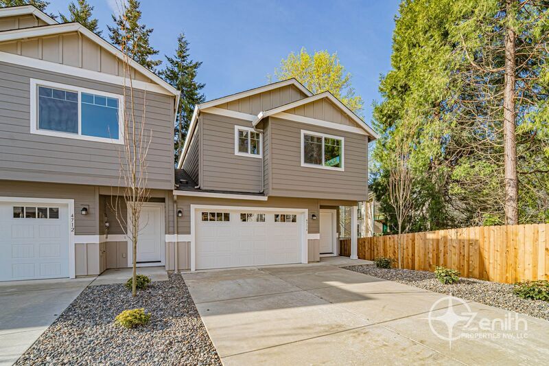 Primary Photo - 4716 NE 37th Ct
