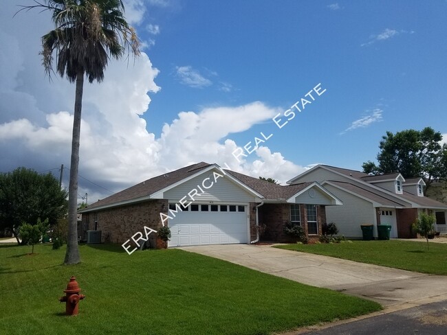 Building Photo - Close to Hurlburt Field AFB