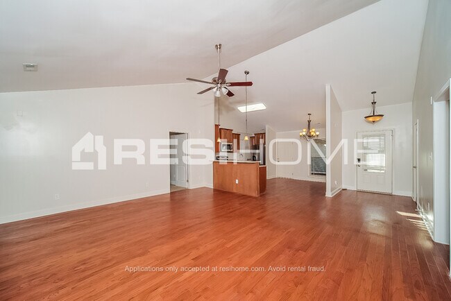 Building Photo - HOME FOR RENT!!