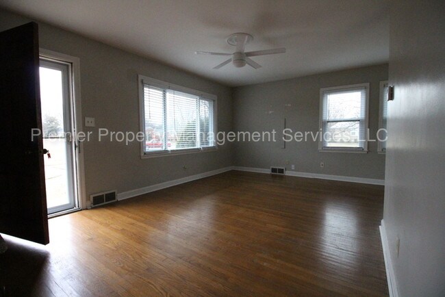 Building Photo - 2838 Richland Ave