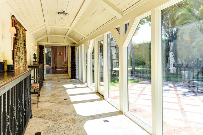 Foto del edificio - 118 Seaview Ave