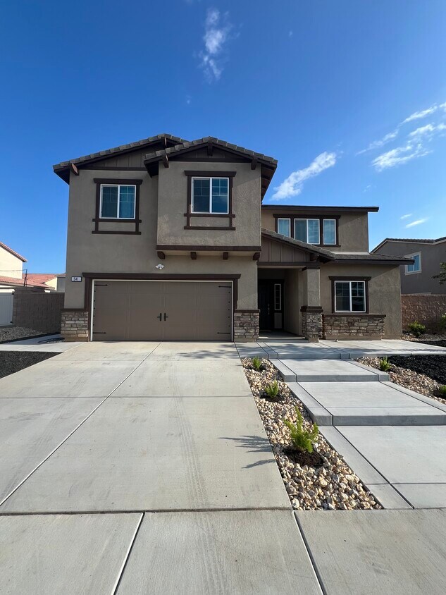 Foto principal - 541 Hydrangea St