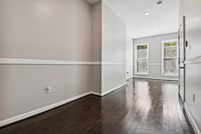 Foto del edificio - 1324 W Lombard St