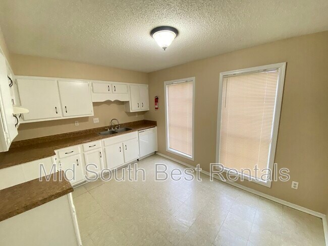 Building Photo - 6964 Wesley Ct