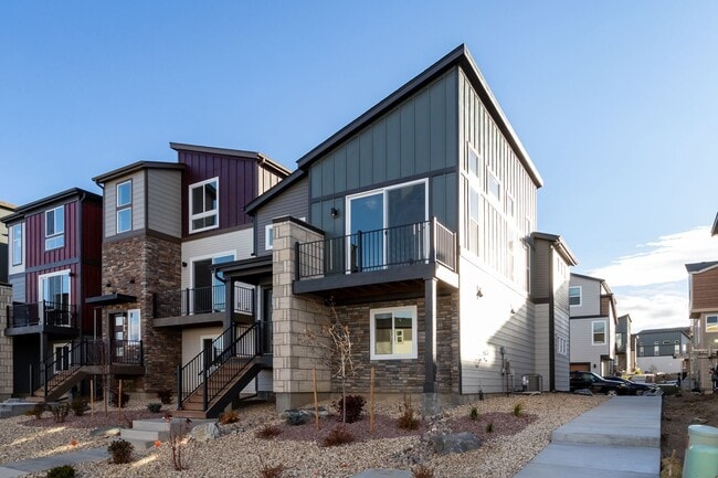 BEAUTIFUL MIDTOWN COLLECTION at PATHWAYS H... - BEAUTIFUL MIDTOWN COLLECTION at PATHWAYS H... House