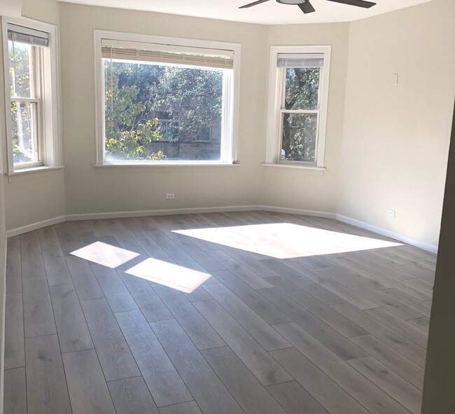 Foto del edificio - 2858 W Shakespeare Ave