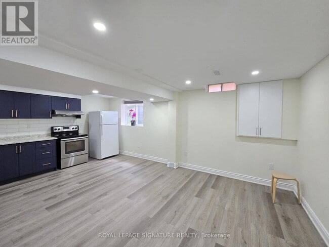 Building Photo - 68 Mullis Crescent