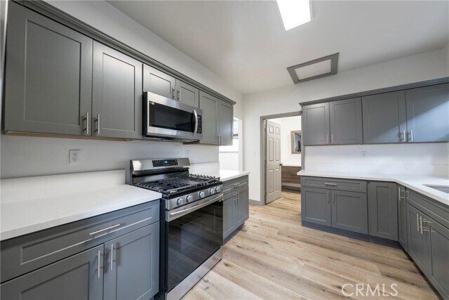 Foto del edificio - 532 W 5th St