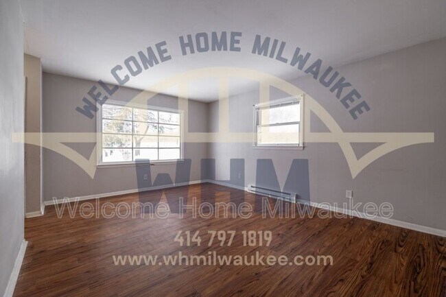 Foto del edificio - 6900 N Sussex St