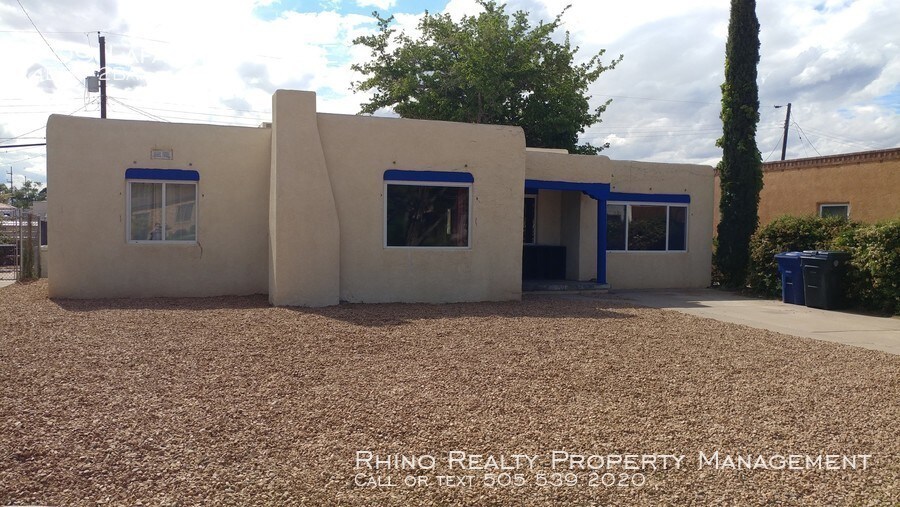 Charming 4 Bedroom Home, Near UNM campus!!!