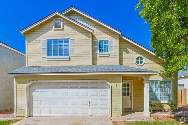 Building Photo - 441 S Maple