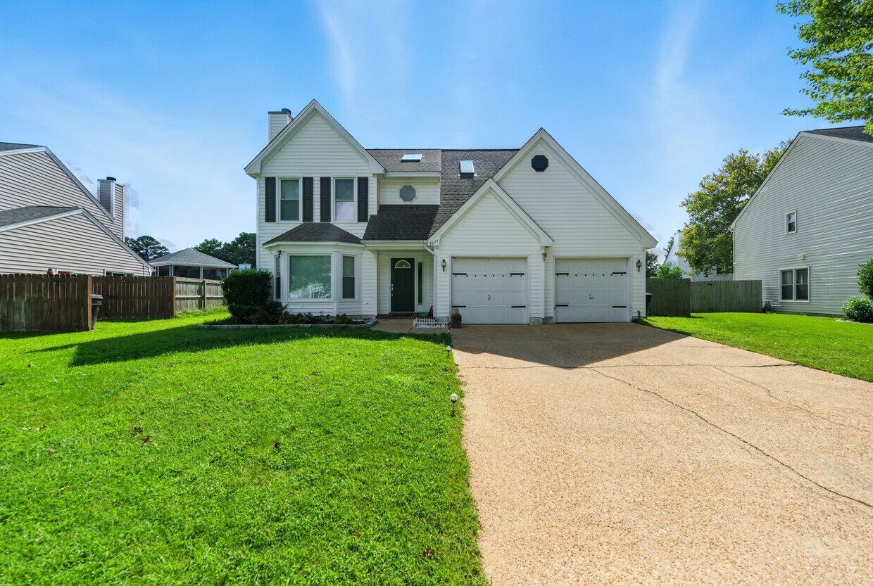 Foto principal - 3077 Silver Maple Dr