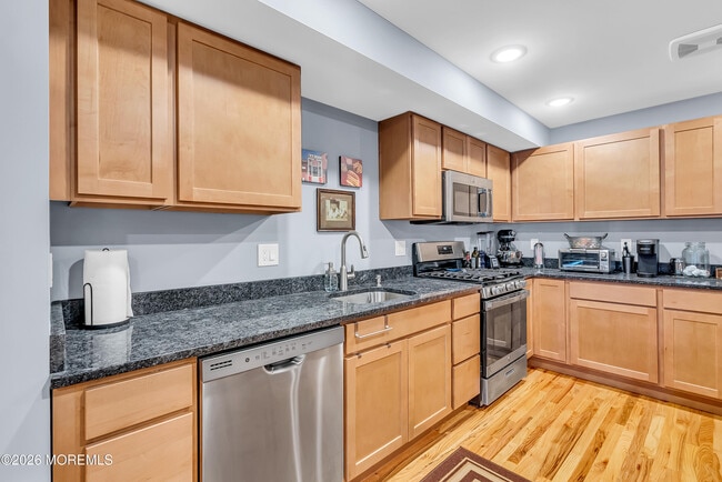 Foto del edificio - 48 First Ave