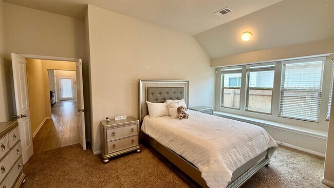 Building Photo - 417 Arabian Colt Dr