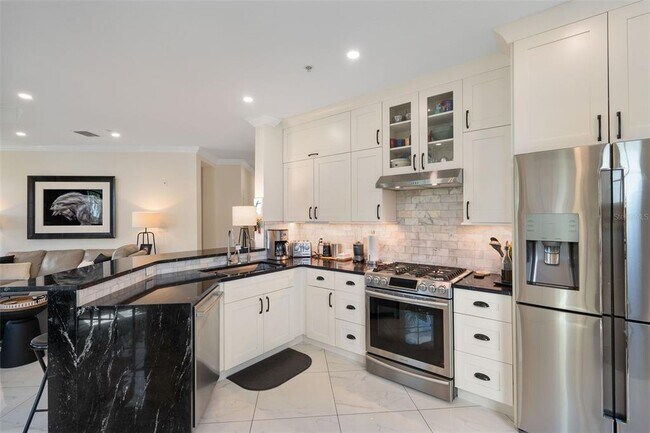 Building Photo - 2741 Via Cipriani