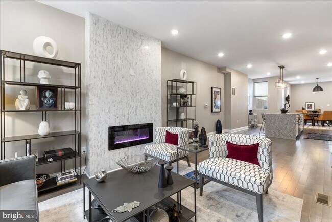 Foto del edificio - 1532 N Broadway
