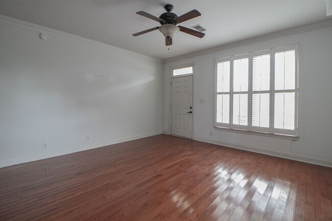 Foto del edificio - 607 Anderson Dr