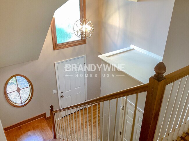Building Photo - New Beginnings Begin at Home! 3BED 3.5BATH...