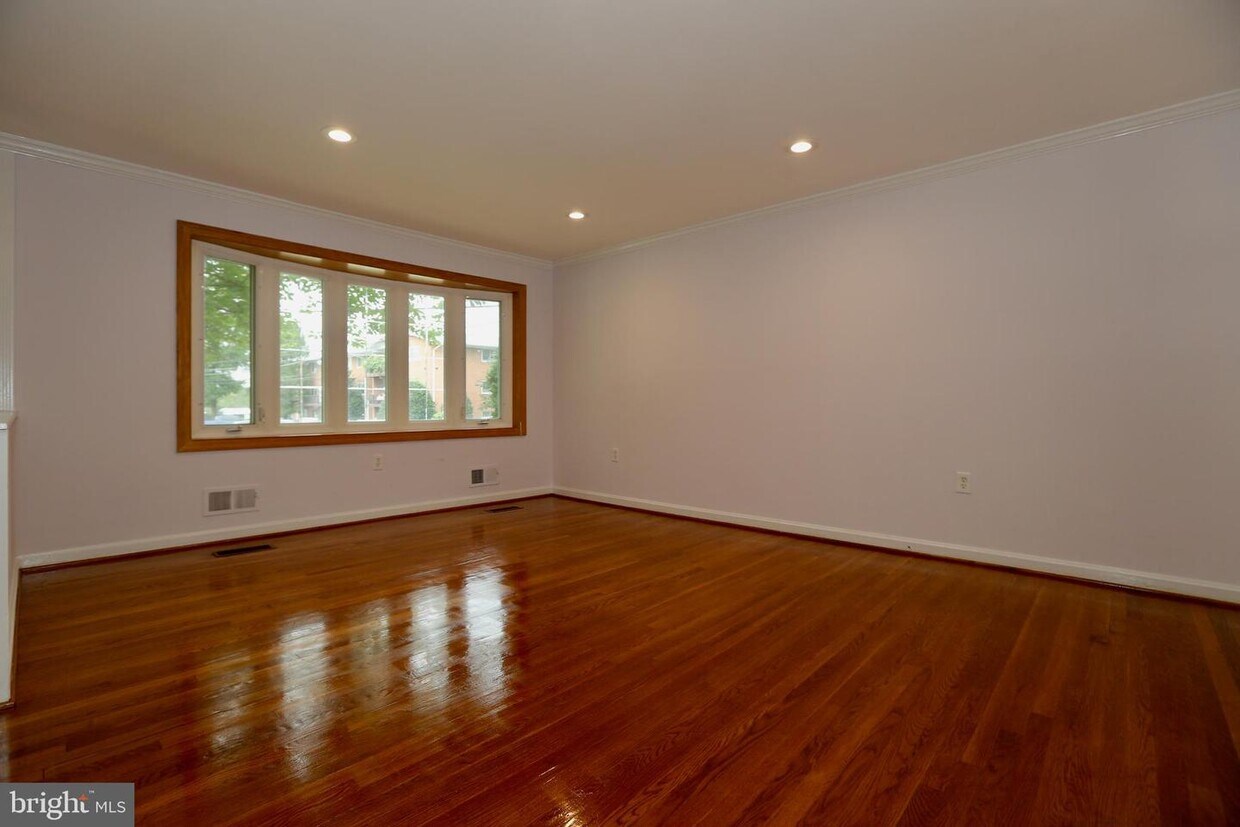 Foto principal - 2808 Terrace Dr