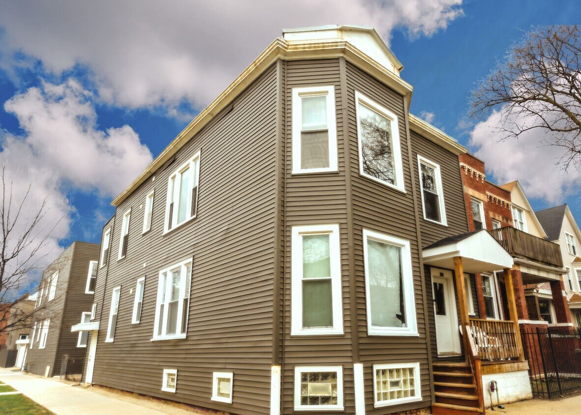 Primary Photo - 3758 W McLean Ave