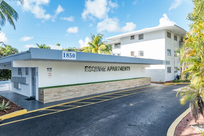 Apartamentos Esquire - Esquire Apartments